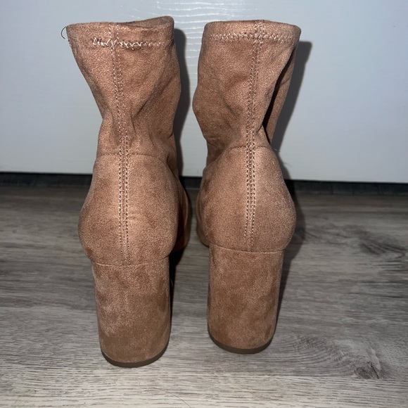 Steve Madden Helix Booties in Camel - Picture 4 of 7